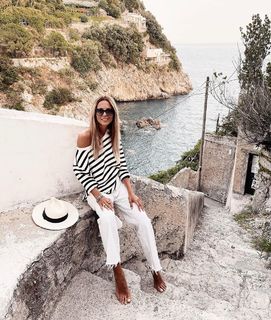 Roberta Ruiu feet photo 19