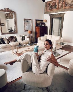 Roberta Ruiu feet photo 5