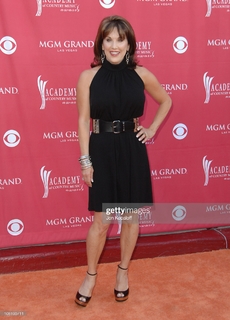 Robin McGraw feet photo 6