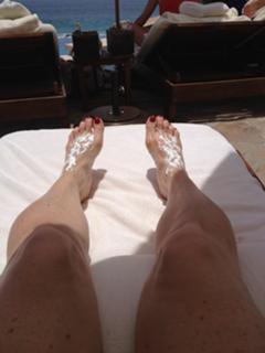 Robin McGraw feet photo 12