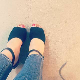 Robin McLeavy feet photo 6