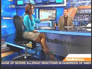 Robin Meade feet photo thumbnail
