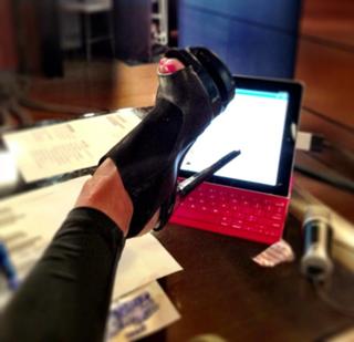 Robin Meade feet photo thumbnail