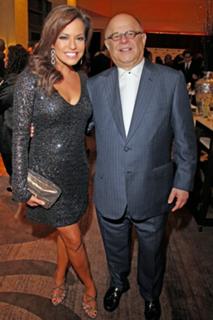 Robin Meade feet photo thumbnail