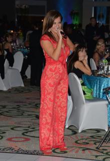Robin Meade feet photo thumbnail