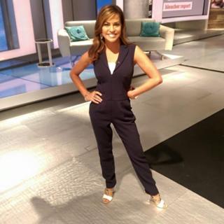 Robin Meade feet photo thumbnail