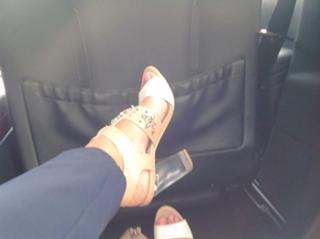 Robin Meade feet photo thumbnail