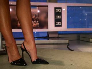 Robin Meade feet photo thumbnail