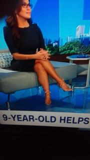 Robin Meade feet photo thumbnail