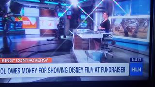 Robin Meade feet photo thumbnail