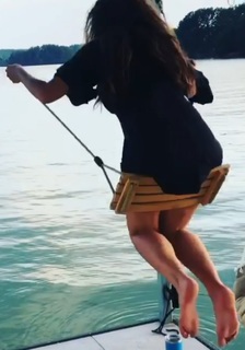 Robin Meade feet photo thumbnail