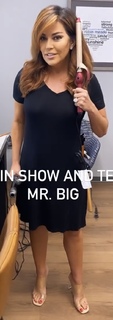 Robin Meade feet photo thumbnail