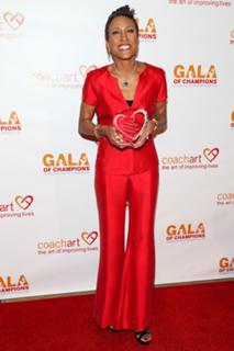Robin Roberts feet photo 12