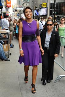 Robin Roberts feet photo 3