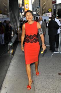 Robin Roberts feet photo 10