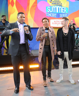 Robin Roberts feet photo 2