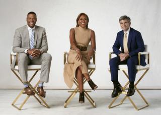Robin Roberts feet photo 18