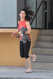 Robin Tunney feet photo thumbnail