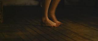 Robin Tunney feet photo thumbnail