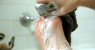 Robin Tunney feet photo thumbnail