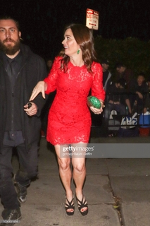Robin Tunney feet photo thumbnail