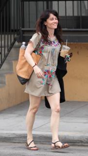 Robin Tunney feet photo thumbnail
