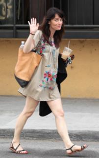 Robin Tunney feet photo thumbnail