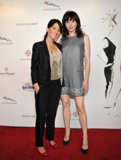Robin Tunney feet photo thumbnail