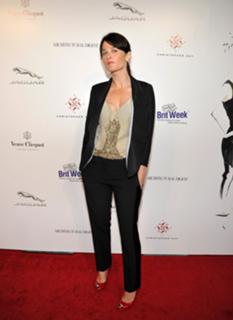 Robin Tunney feet photo thumbnail