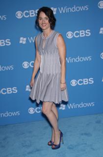 Robin Tunney feet photo thumbnail