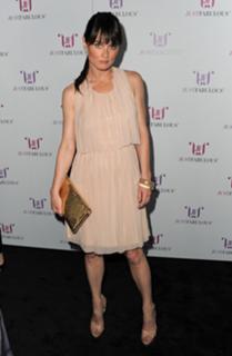 Robin Tunney feet photo thumbnail