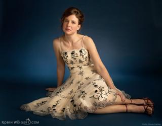 Robin Weigert feet photo 9