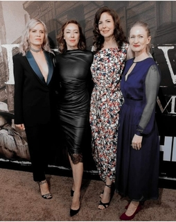 Robin Weigert feet photo 12