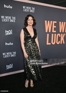 Robin Weigert feet photo 8