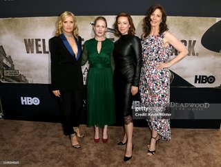 Robin Weigert feet photo 6