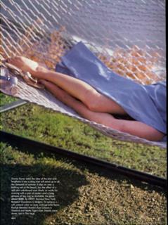 Robin Wright feet photo thumbnail