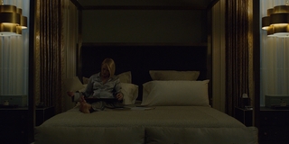Robin Wright feet photo thumbnail