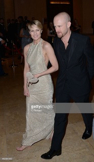 Robin Wright feet photo thumbnail