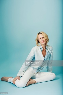 Robin Wright feet photo thumbnail
