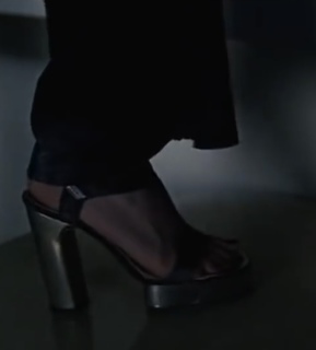 Robin Wright feet photo thumbnail