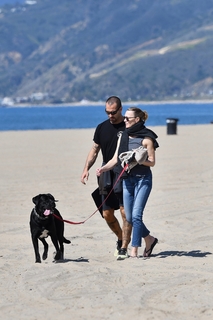 Robin Wright feet photo thumbnail