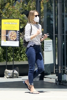 Robin Wright feet photo thumbnail