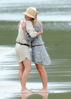 Robin Wright feet photo thumbnail