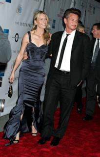 Robin Wright feet photo thumbnail