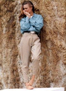 Robin Wright feet photo thumbnail