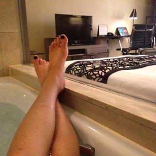 Robyn Adele Anderson feet photo 3