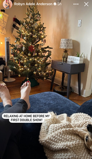Robyn Adele Anderson feet photo 18