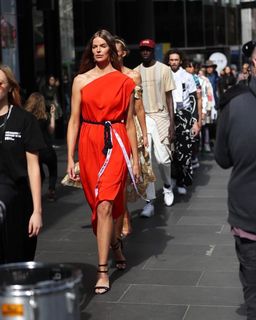 Robyn Lawley feet photo 14