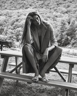 Robyn Lawley feet photo 6