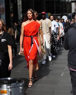 Robyn Lawley feet photo 14